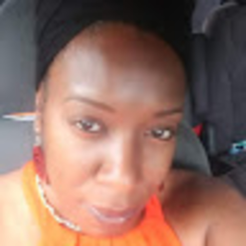 Meet your Posher, Yolanda